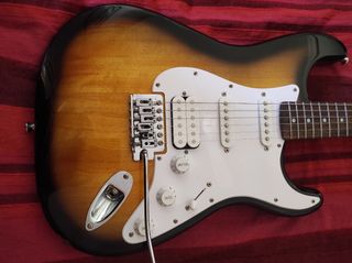 Guitarra eléctrica Fender squier doble pastilla.
