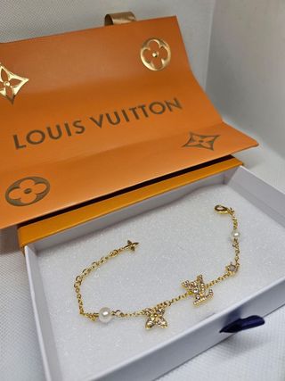 Pulsera Louis Vuitton con perlas