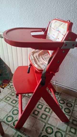 Trona bebé Safety 1st roja