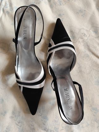Zapatos tacón punta negros y blancos
