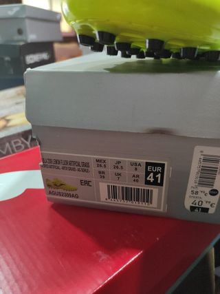 Zapatillas Joma fútbol amarillas
