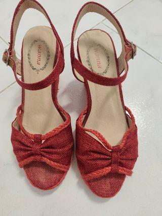 Sandalias cuña Wanna rojas