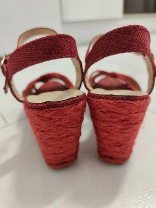 Sandalias cuña Wanna rojas