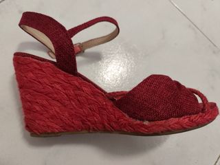 Sandalias cuña Wanna rojas