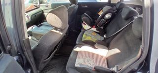 Honda FR-V 2005