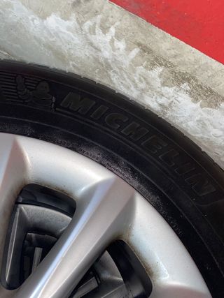 Llantas Mercedes Benz 18" Michelin
Gle ,glc,ml,gl,
