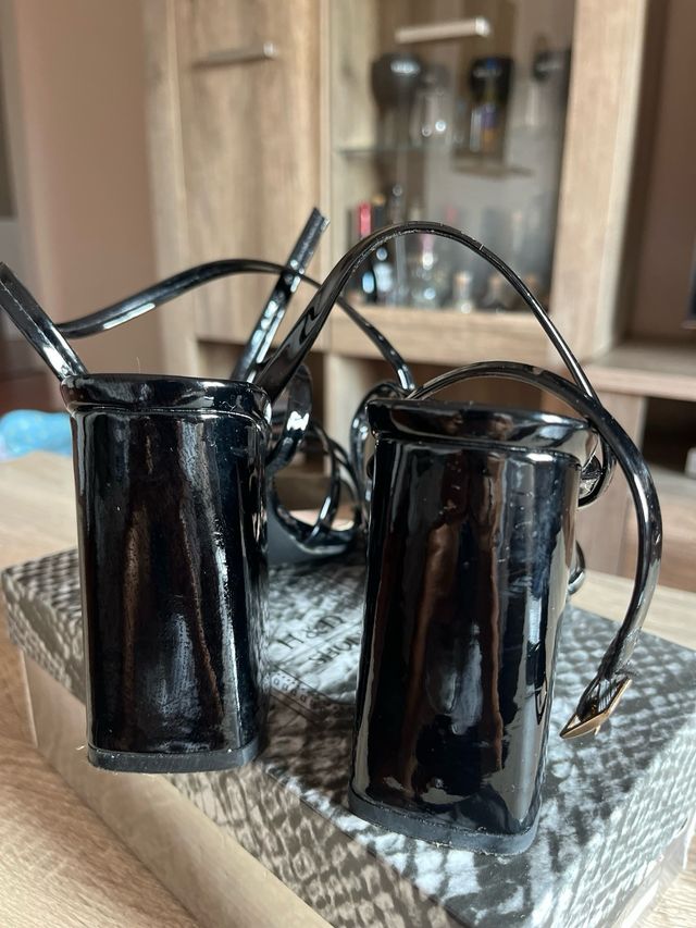 Sandalias negras tacón cómodo