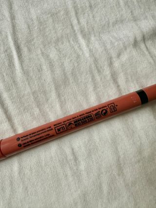 Deliplus - Pintalabios y perfilador labiales