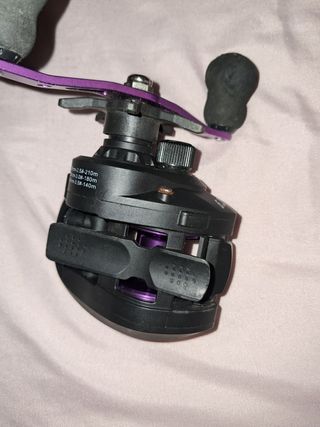 Carrete Pesca AC2000 - Negro/Morado