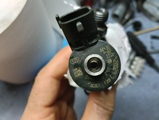 Inyector Bosch PSA Ref:445110297. Pará reparar