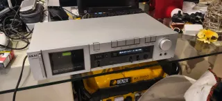 AKAI AM-U210 - Amplificador integrado AKAI (leer)