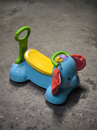 Correpasillos elefante bebé