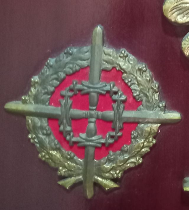 Crucero Navarra con 2 Laureadas de San Fernando