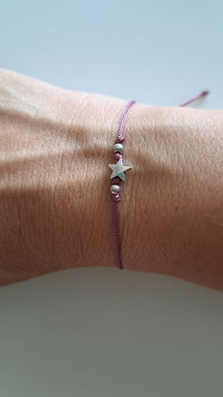 Pulsera morada con estrella