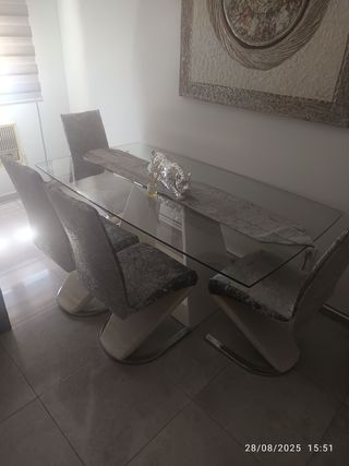 Mesa de comedor moderna - cristal