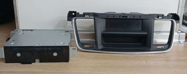 Pantalla Peugeot 508: multifunción