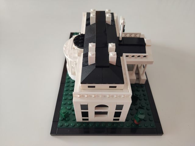 Lego Architecture 21006