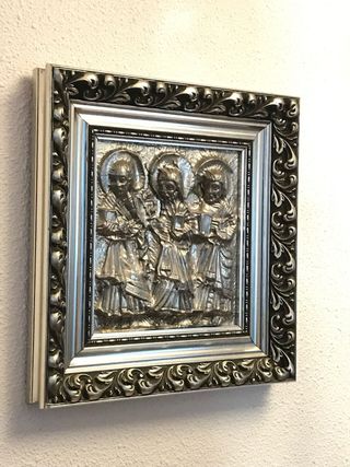 se venden cuadros  por vaciado de casa.
