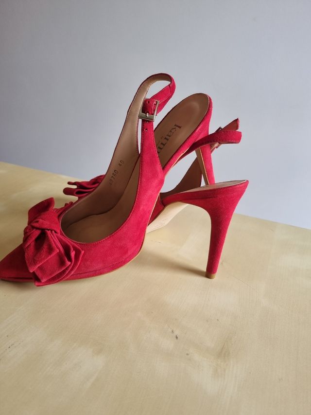 Zapatos Karminé rojos, tacon 10.5, puestos 1 vez