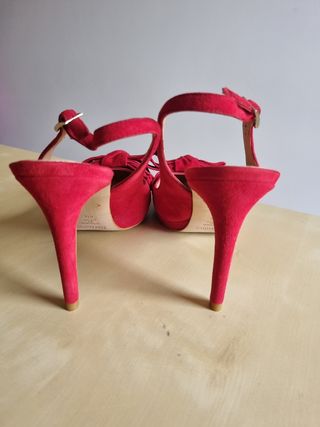 Zapatos Karminé rojos, tacon 10.5, puestos 1 vez