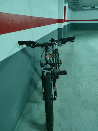 Bicicleta KROSS Level 2.0 gris 2021. Muy poco uso.
