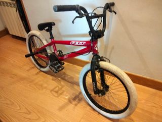 BMX Felt Ethic 20,5" roja
