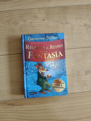Regreso al Reino de la Fantasía: ¡Libro con olo...
