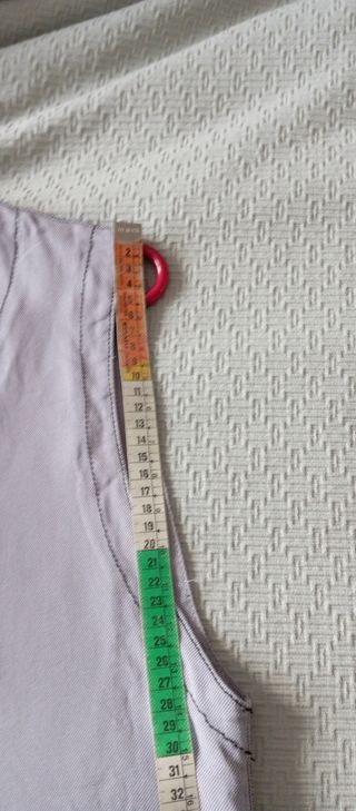 Chaleco gris retro
Tejifo con caída 
Viscosa aceta