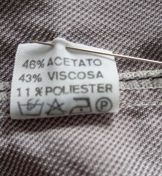 Chaleco gris retro
Tejifo con caída 
Viscosa aceta