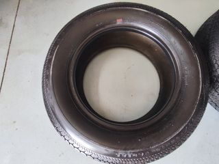 Neumáticos Goodyear Grand Prix 70 vintage.