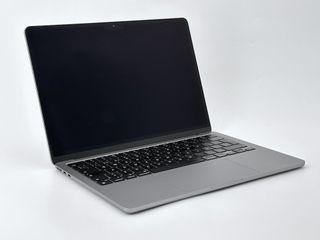 MacBook Air 13" M3 (2024) 8 CPU/8 GPU núcleos - SSD 256GB - 8GB RAM - Gris Espacial