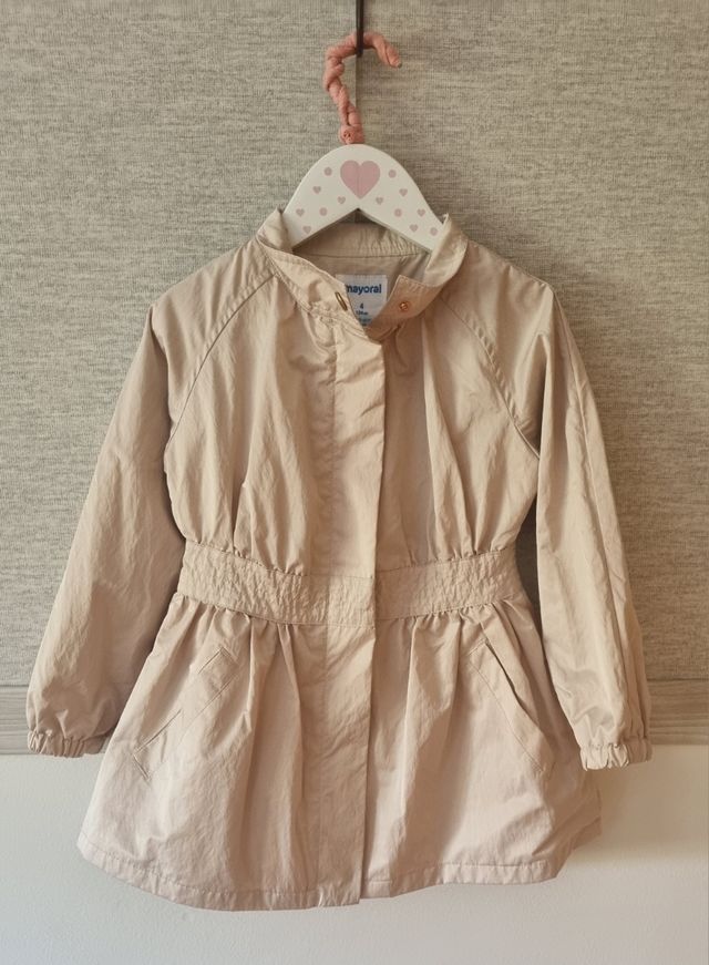 Gabardina Mayoral niña 4 años