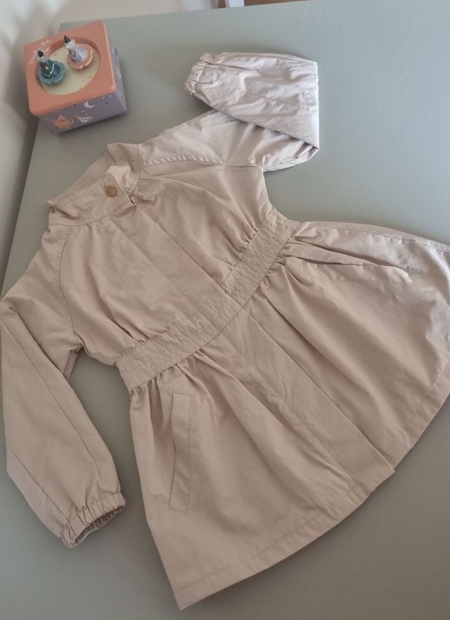 Gabardina Mayoral niña 4 años