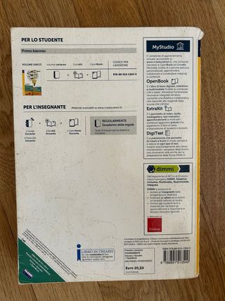 testo di grammatica in ottimo stato 
9788891513540
