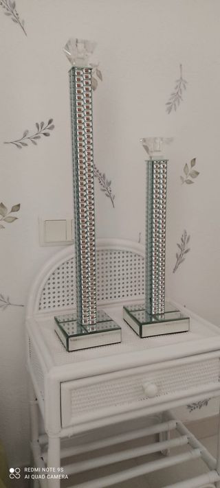 Candelabros metalicos plateados