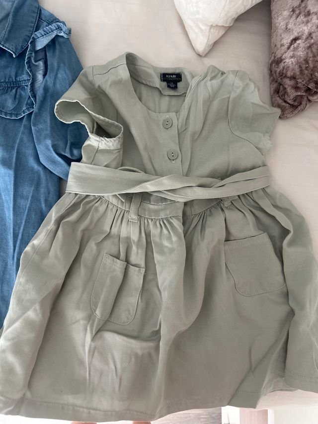 Vestidos niña Levis y Kiabi 92-98cm