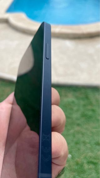 iPhone 12 64GB - Molto attento, senza urti o segni