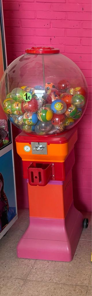 Máquina dispensadora bolas