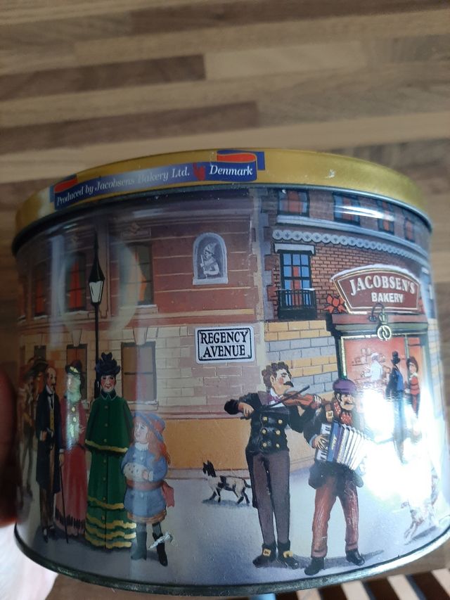 Scatola latta vintage natalizia