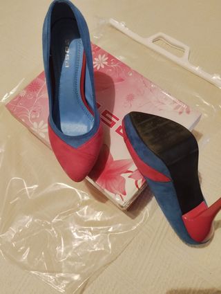 Tacones azules Sasa