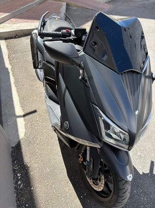 Yamaha TMAX 530 Iron Max