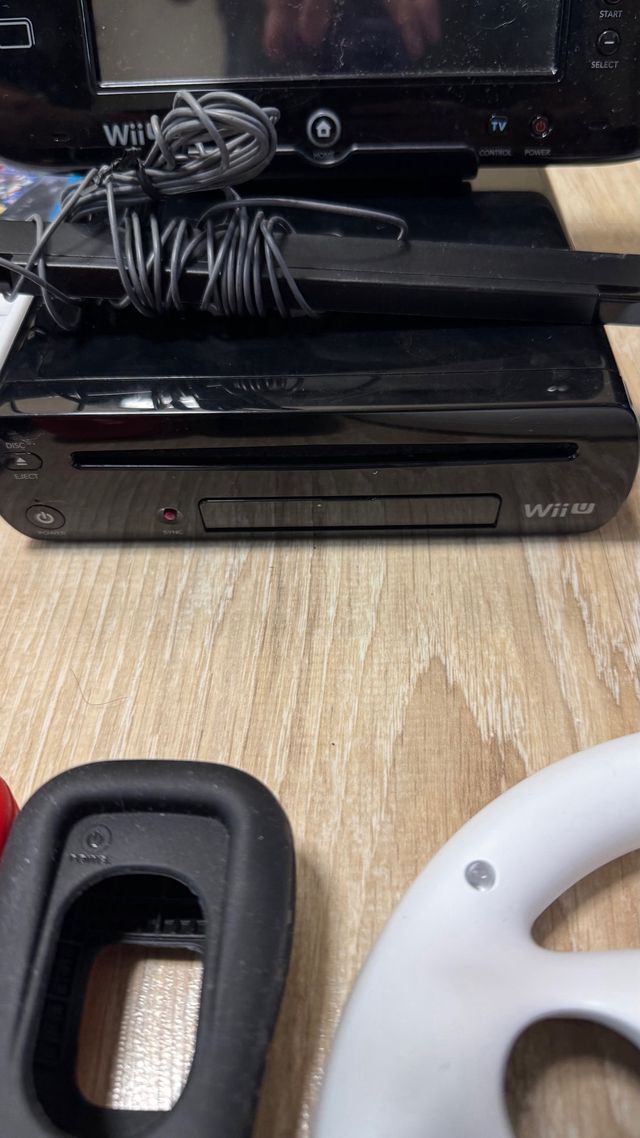 Nintendo Wii U + juegos + Accesorios