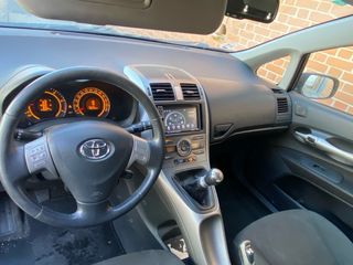 Despiece completo Toyota Auris 2.2d4d 177cv 2009