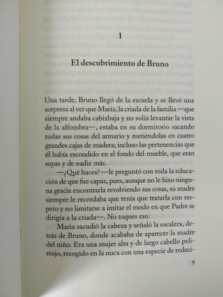 El Niño con el Pijama de Rayas
