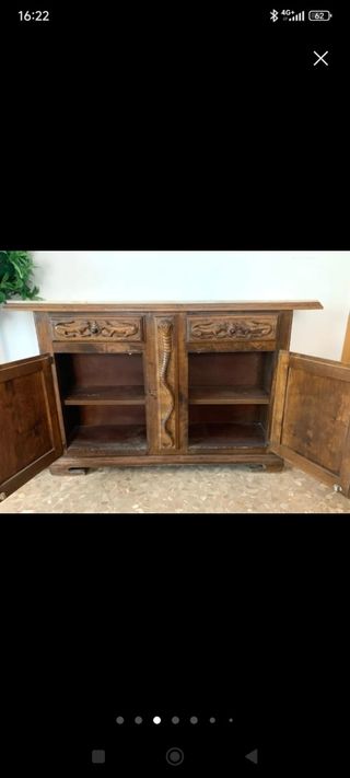 Mueble antiguo estilo egipcio