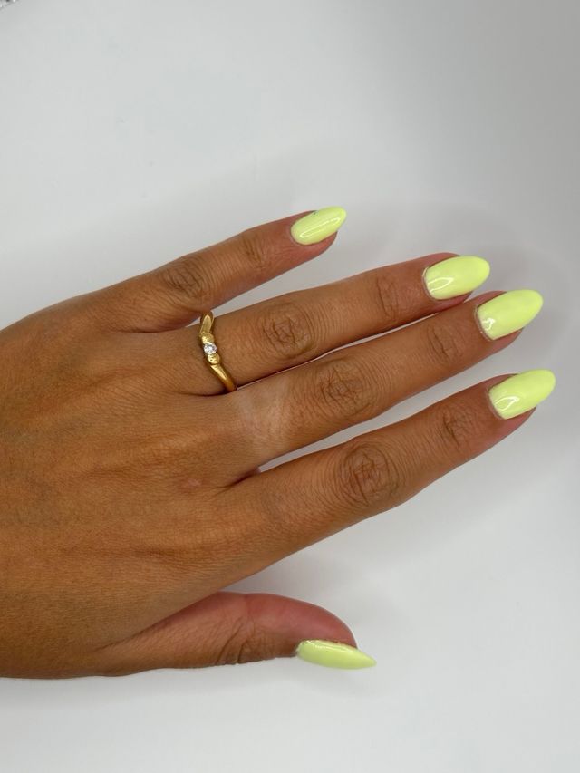 Anillo oro amarillo 18k diamante