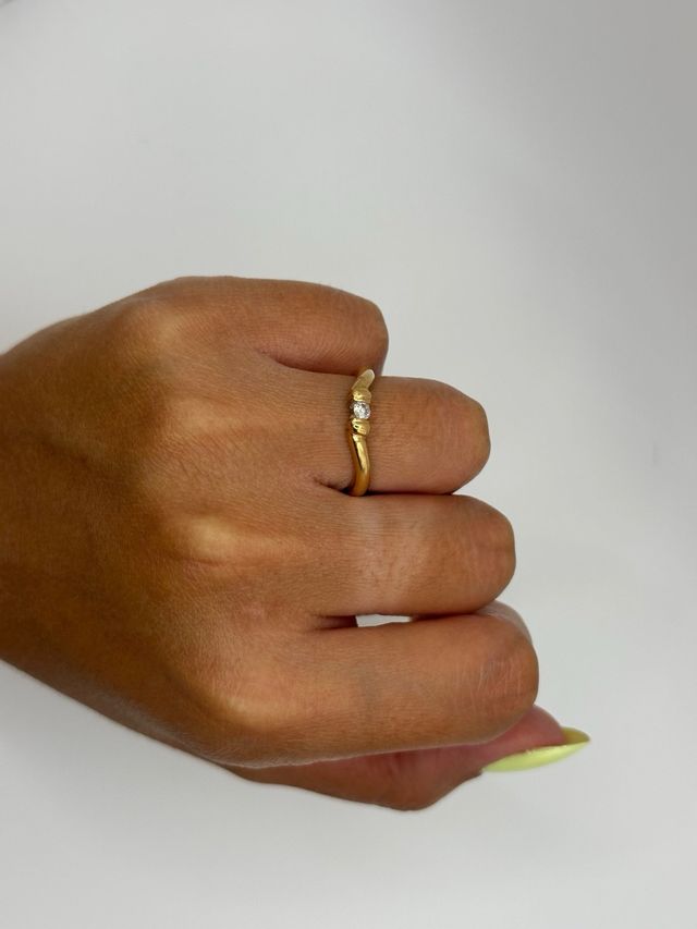 Anillo oro amarillo 18k diamante