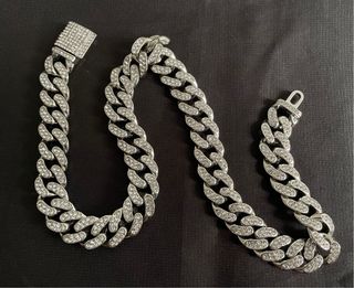 Cadena cubana con brillantes
