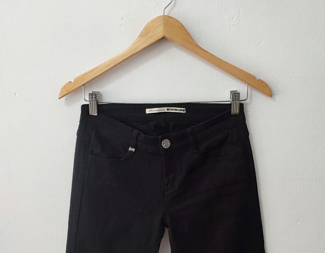 Pantalón negro Stradivarius mujer Talla 36