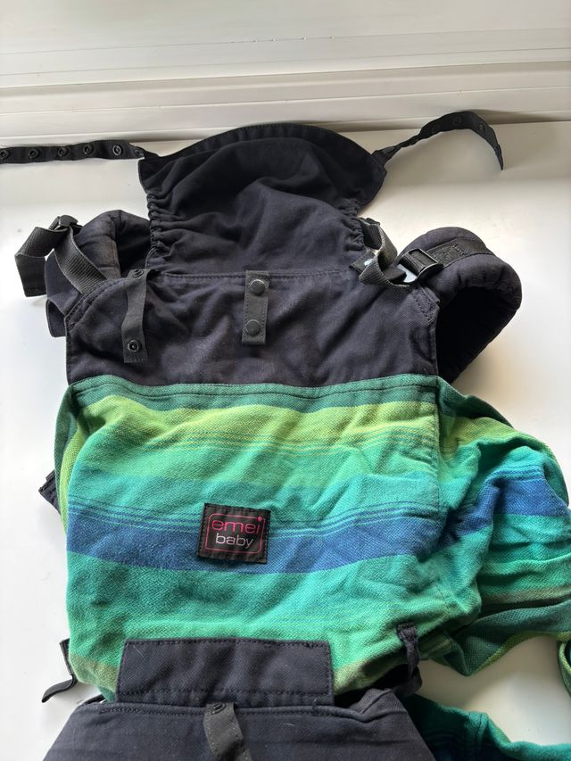 Portabebés ergonómico Emeibaby - muy poco uso